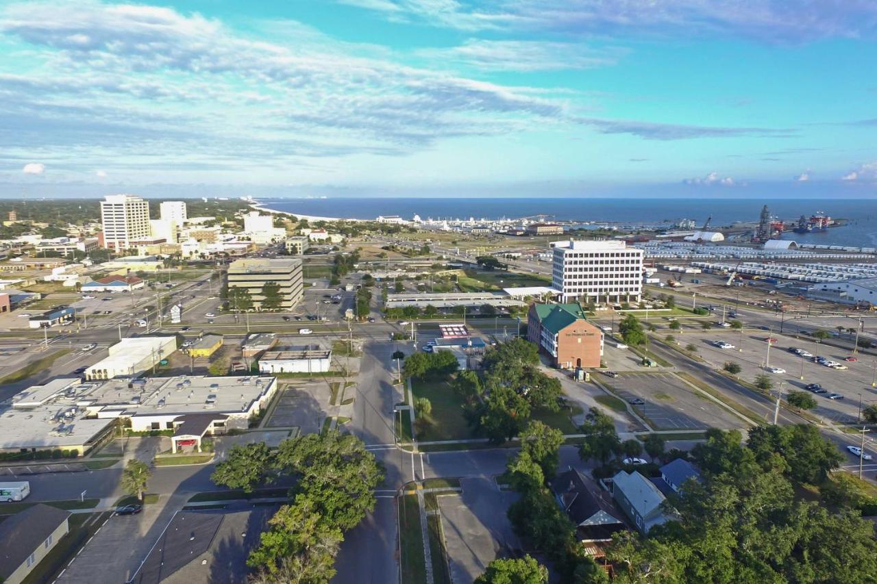 Charming Gulfport Getaway Only 3 Blocks To Beach! المظهر الخارجي الصورة